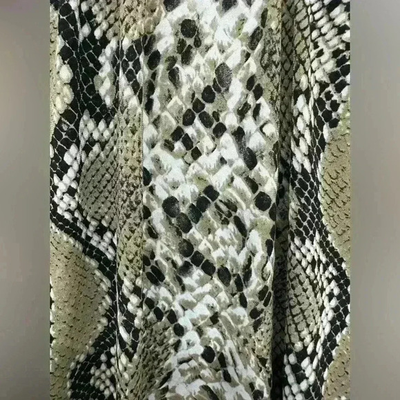 EN FOCUS STUDIO SNAKESKIN PRINT JUMPSUIT SIZE 8 - Picture 4 of 5